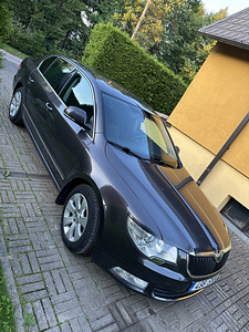 Skoda Superb (4 фото из 11)