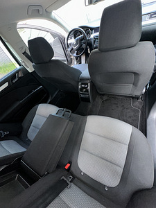 Skoda Superb (8 фото из 11)