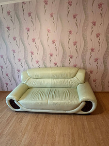 Диван и кресло (3 фото из 5)