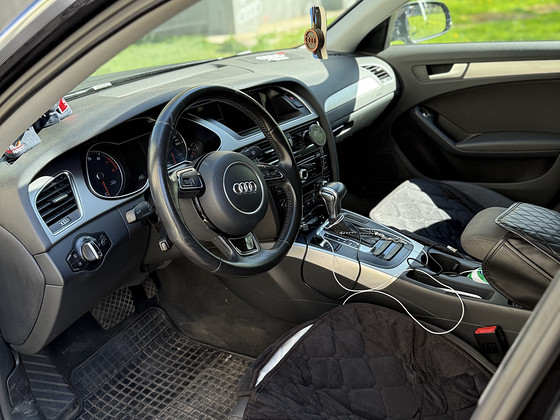 Audi A4 седан