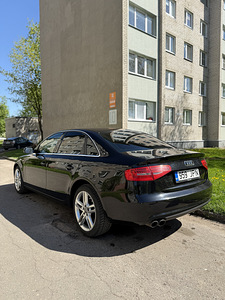 Audi a4 limousine (6 foto / 6)