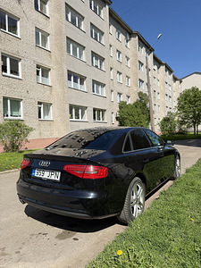 Audi a4 limousine (3 foto / 6)