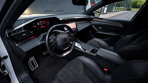 Peugeot 308 GT Pakett 1.5 96kW GT Pakett (10 foto / 13)