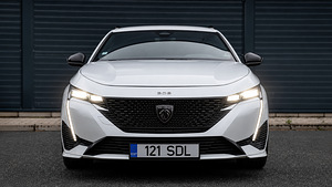 Peugeot 308 GT Pakett 1.5 96kW GT Pakett (2 foto / 13)