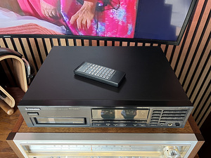 Pioneer PD-M630 CD-плеер (1990) (3 фото из 6)