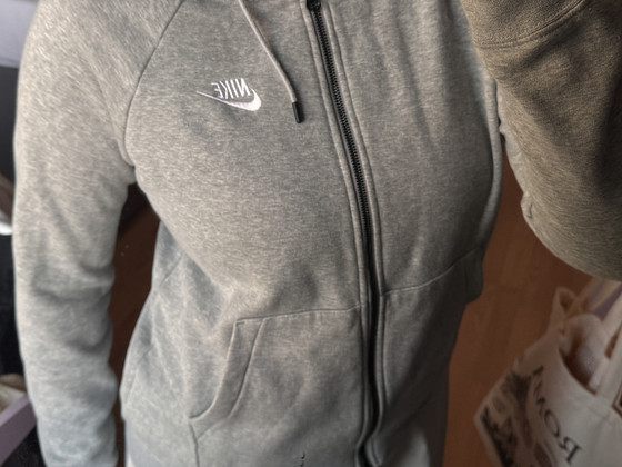 Nike hall kapuutsiga dressipluus