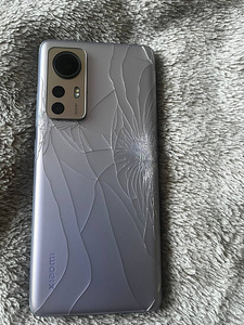 Xiaomi 12 (1 фото из 4)