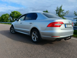 SKODA SUPERB FACELIFT automat 2014 a (6 foto / 15)