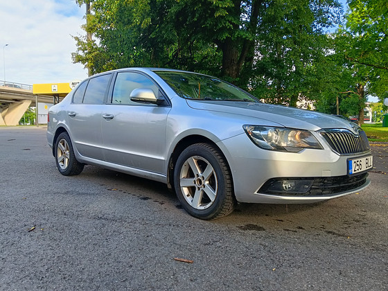 SKODA SUPERB FACELIFT automat 2014 a