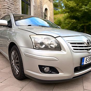 TOYOTA AVENSIS / FACELIFT / БЕЗ АВАРИЙ / БЕЗ РЖАВЧИНЫ