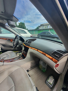 W211 на разбор (3 фото из 10)
