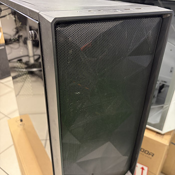 I5-8400 • Z370 • 16GB DDR4 • 128GB SSD+500GB HDD • GTX 1660S