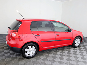 Volkswagen Golf Comfortline 1.6 75kW (3 foto / 7)