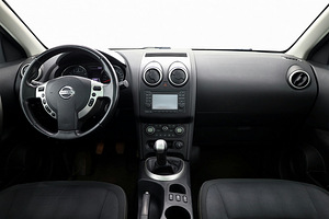 Nissan Qashqai Comfort Facelift 1.6 84kW (5 foto / 8)