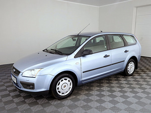 Ford Focus Comfort 1.6 74kW (2 foto / 7)