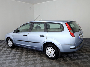 Ford Focus Comfort 1.6 74kW (4 foto / 7)