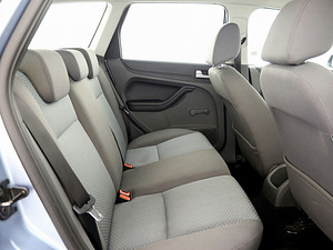 Ford Focus Comfort 1.6 74kW (7 foto / 7)