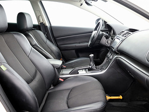 Mazda 6 Luxury Facelift 2.2 TD 132kW (6 фото из 7)