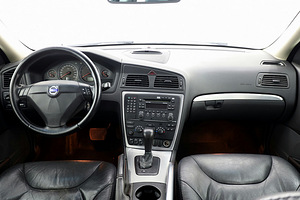 Volvo XC70 Summum Facelift ATM 2.4 D5 136kW (5 фото из 7)