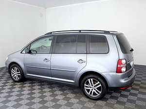 Volkswagen Touran Comfortline Facelift 1.9 TDI 77kW (4 фото из 7)