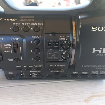 Sony HDR-AX2000