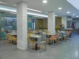 LAREN FAMILY HOTEL & SPA (10 foto / 10)