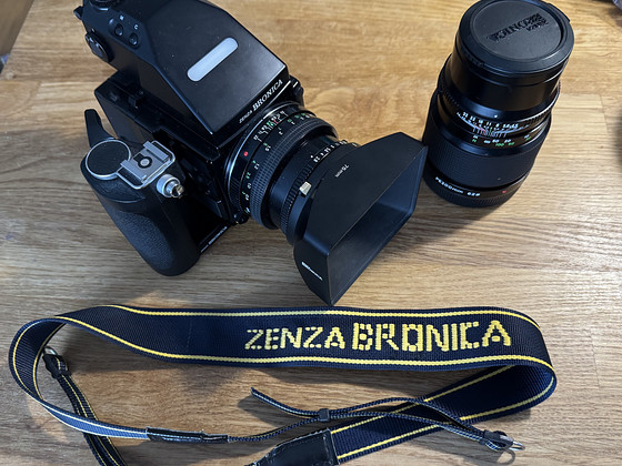Bronica ETRSi