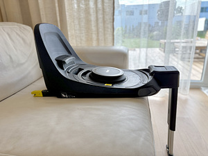 База Isofix для автокресла Thule Alfi (3 фото из 8)
