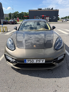 Porsche Panamera 4.8 s (2 foto / 7)