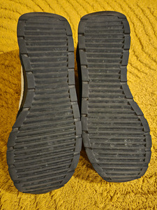 Женские кроссовки Emporio Armani (6 фото из 8)