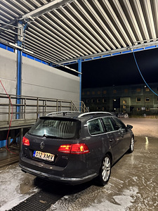 Volkswagen Passat (2 foto / 6)