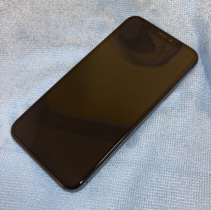iPhone XS 64GB Space Grey 77% aku (3 foto / 4)