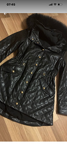 Куртка Guess (1 фото из 1)