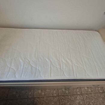 Компактная кровать с ящиками для белья 90 x 200