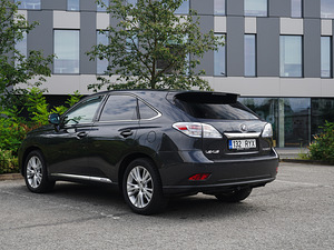 Lexus RX 450h hybrid (6 foto / 14)