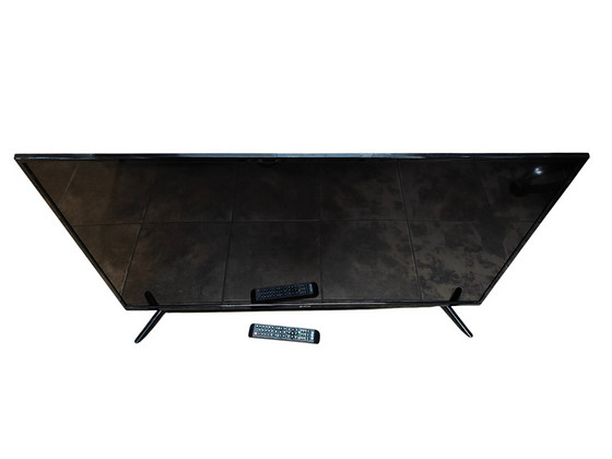 Teler 50" E-Star LEDTVA1T2 + Juhe + Pult