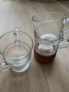 Комплект чашек (2 фото из 2)