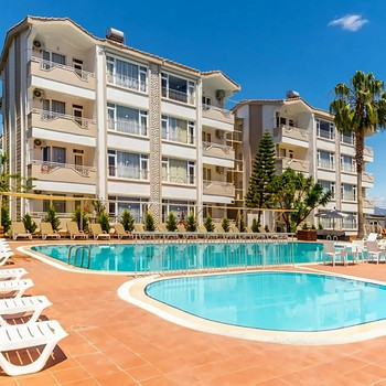 NEW GARDEN LUNA SIDE APART HOTEL