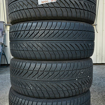 R18 rehvid 245 45 18 goodyear 7-8mm 4tk