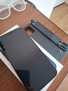 iPhone 12 64GB (1 фото из 5)