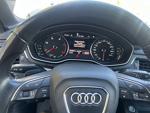 M/v Audi A4 (2 фото из 10)