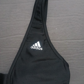 Ujumistrikoo Adidas