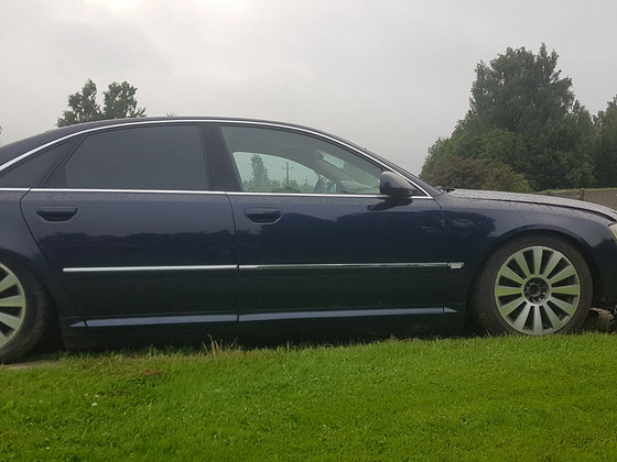 Varuosadeks Audi A8 D3 4.2 V8 246kW (BFM) 2003