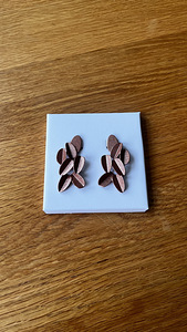 Maison 203 Leaves earrings 2 Metallic (2 foto / 3)