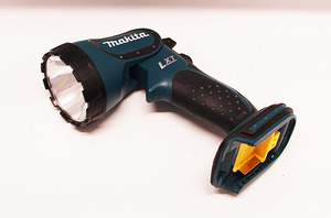 Töövalgusti Makita BML185 18V Xenon 180 lm (2 foto / 2)