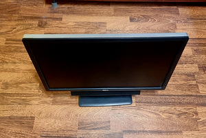 LCD-монитор DELL U2412Mb и Dell Soundbar AX510 (1 фото из 6)