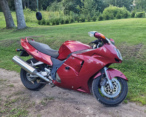 Honda CBR 1100XX Blackbird 2000 г. (1 фото из 3)