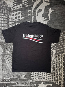 Balenciaga T-shirt (2 foto / 3)
