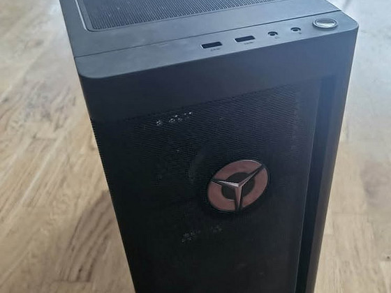 Lenovo Legion T5, emaplaat