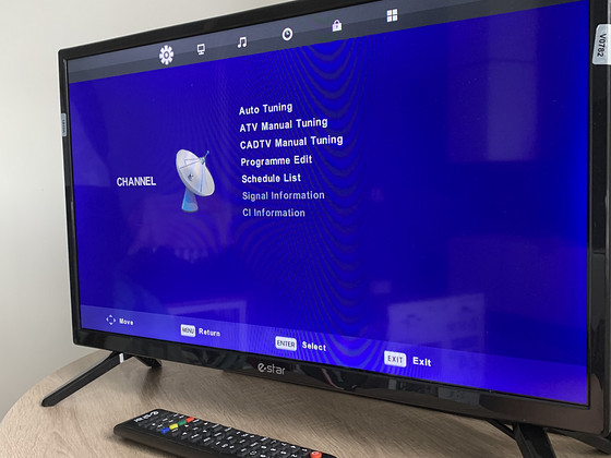 E-Star LED TV24D5T2 | Samsung T24B301Y
